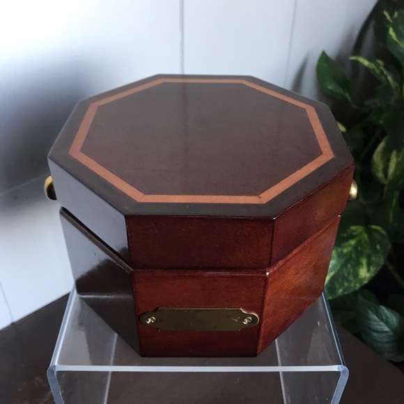 Cool Box Clock! - Picture 9 of 10